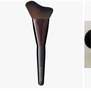 ✨NEW IN BOX LAURA MERCIER GLOW POWDER BRUSH✨